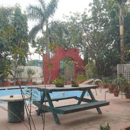 Hotel Aravali Heights Alvar Kültér fotó