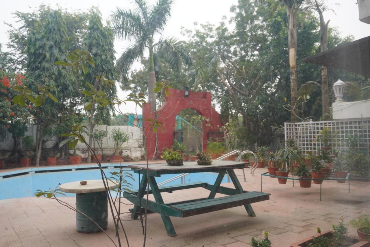 Hotel Aravali Heights Alvar Kültér fotó
