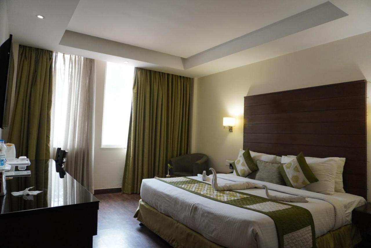 Hotel Aravali Heights Alvar Kültér fotó